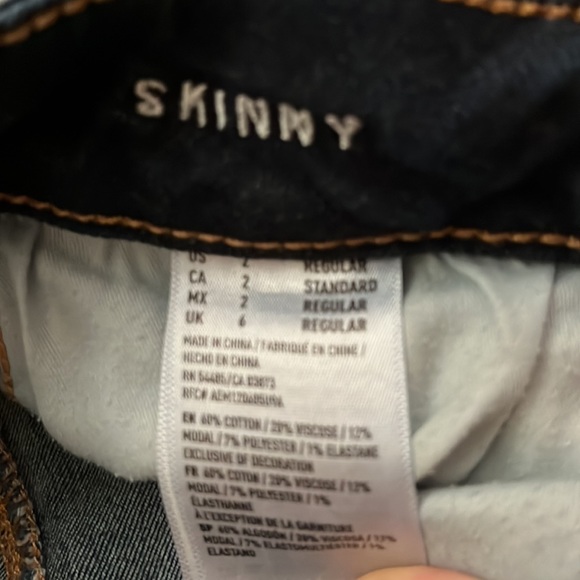 American Eagle Jeans, gently used, stretchy skinny jeans size 2 - Picture 4 of 5